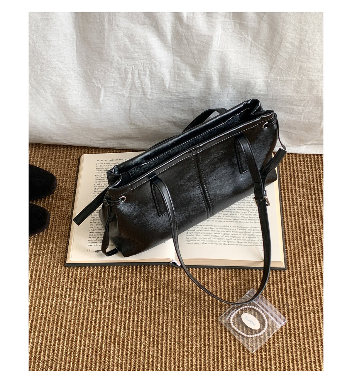 Remi Shoulder Bag - Black